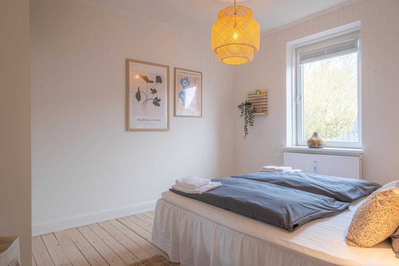 Newly Renovated 1-Bed Apartment In Aalborg Bagian luar foto
